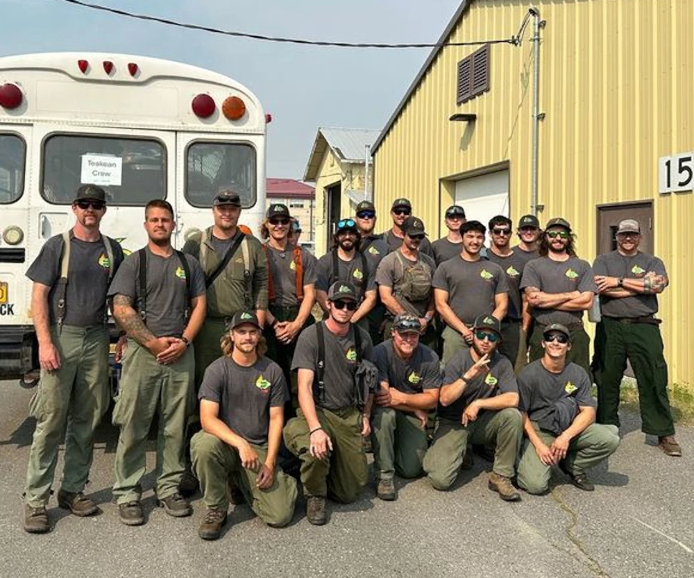 IDL’s Teakean hand crew deployed in Alaska. 